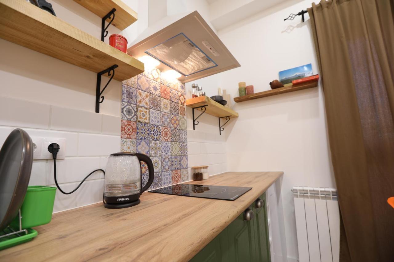 Hotelise I Tulip Apartment Jereván Kültér fotó