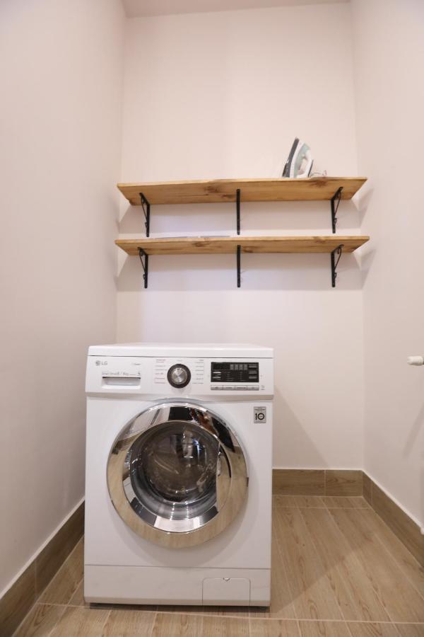 Hotelise I Tulip Apartment Jereván Kültér fotó