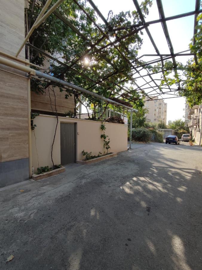 Hotelise I Tulip Apartment Jereván Kültér fotó